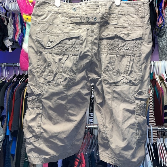 PROJEK AAW size 36 cargo shorts lots of pockets in these great shorts mint - Picture 5 of 8
